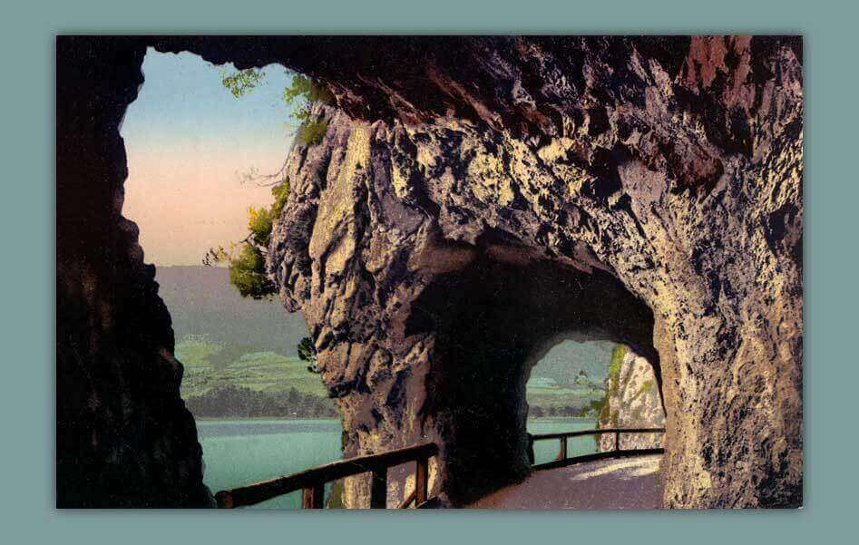 004_Salzkammergut.-Mondsee.-Kienbergwandtunnel.-1906-F.-E.-Brandt-in-Gmunden-Photochromiekarte.372