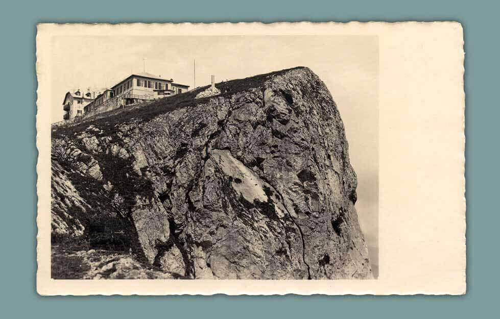 061_Hotel-Schafbergspitze-1780-m-Seehoehe-32010-Echte-Fotografiekarte-Aufnahme-mit-Zeiss.-Postkarten-Industrie-A.G.-Wien-I-Wollzeile19-gelaufen-1929